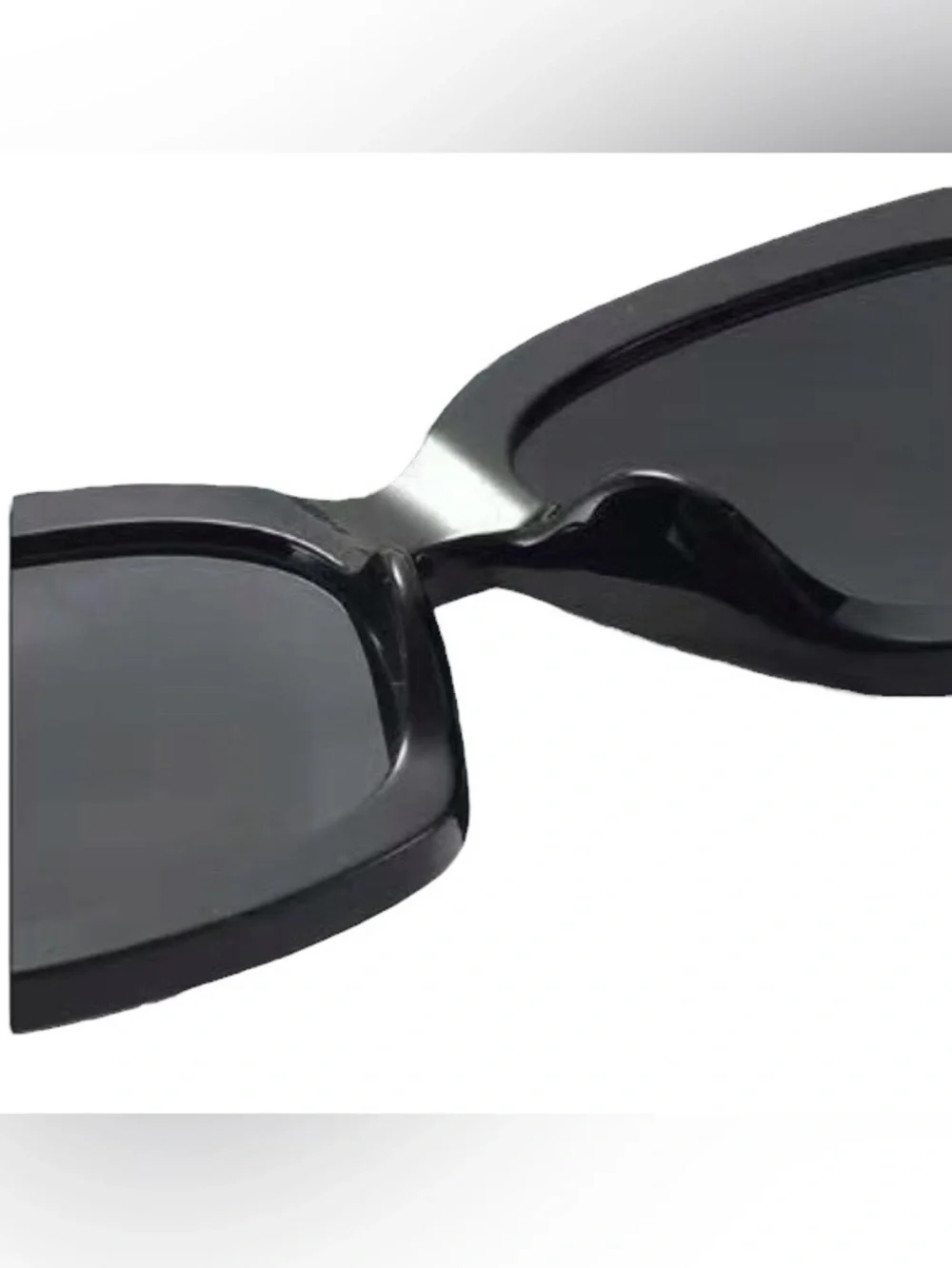 ☀️ChaneI Black Quilted Design Sunglasses with Multi- Gold- Tone Logos on Arms
